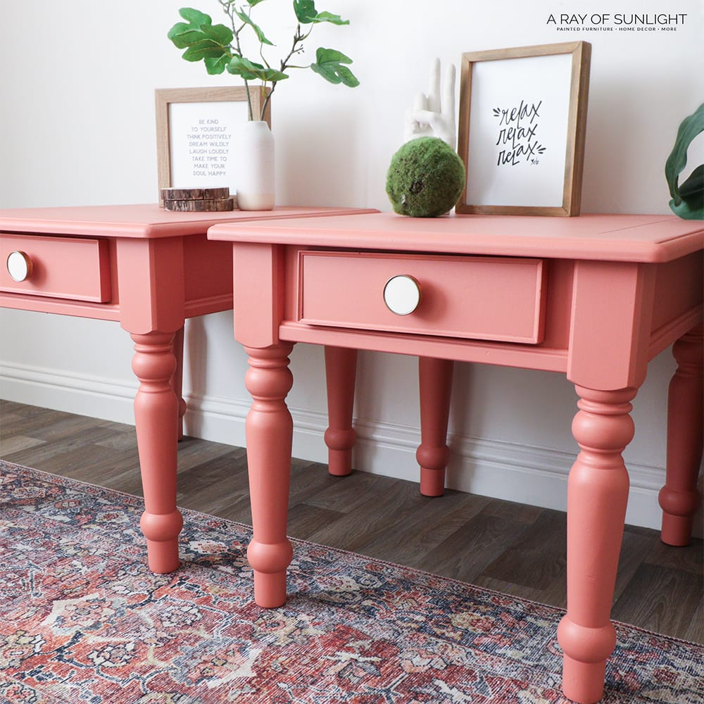 Adorable Pink End Tables | DIYIdeaCenter.com