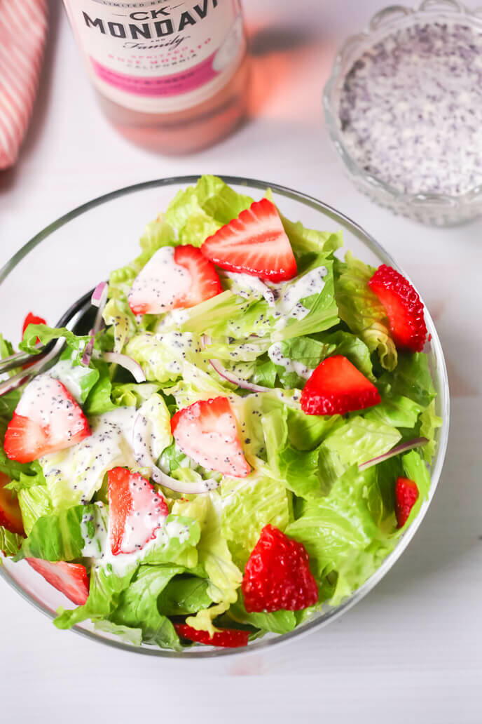Strawberry Poppyseed Salad | RecipeLion.com