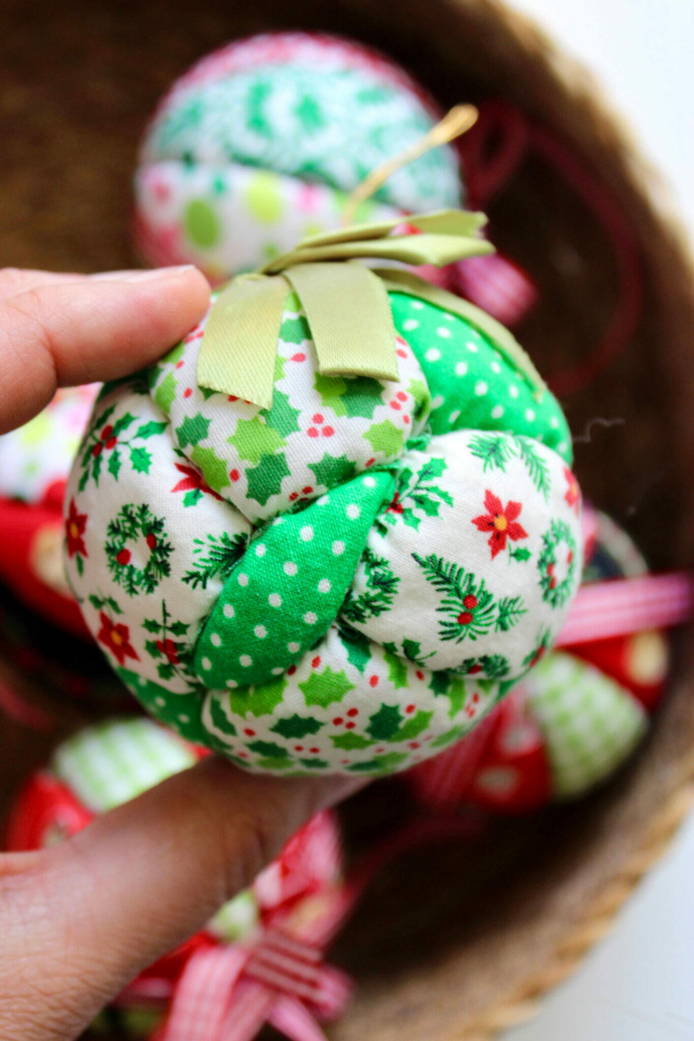 Fabric Kimekomi Christmas Ornaments | FaveQuilts.com