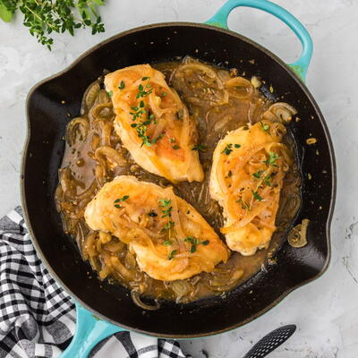 Chicken With Onion Thyme Sauce