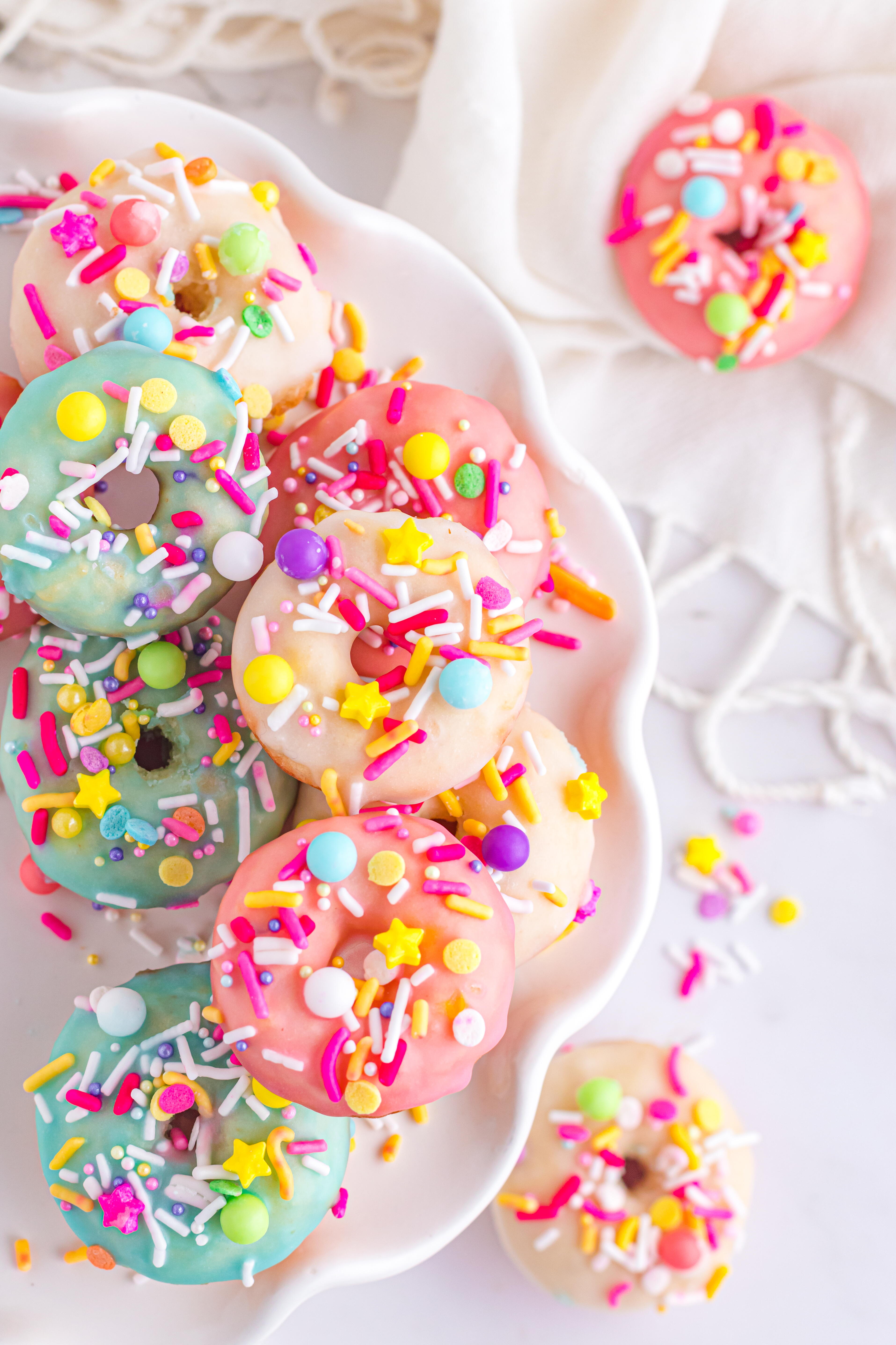 Easy Mini Donuts Recipe | RecipeLion.com