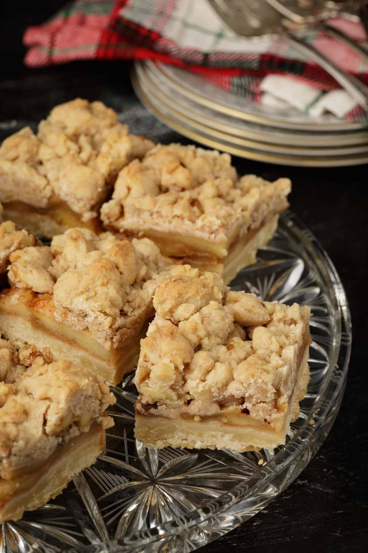 Apple Pie Bars | FaveSouthernRecipes.com