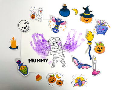 Mummy Handprint For Halloween