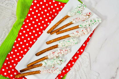 Peppermint And White Chocolate Covered Pretzel Rods