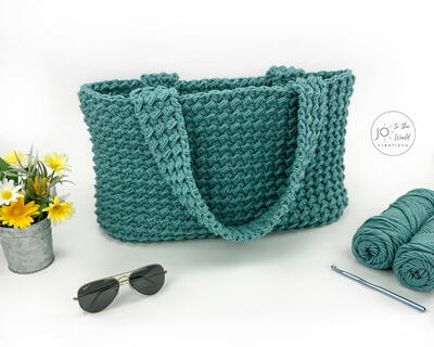 Textured Tote Bag Crochet Pattern | AllFreeCrochet.com