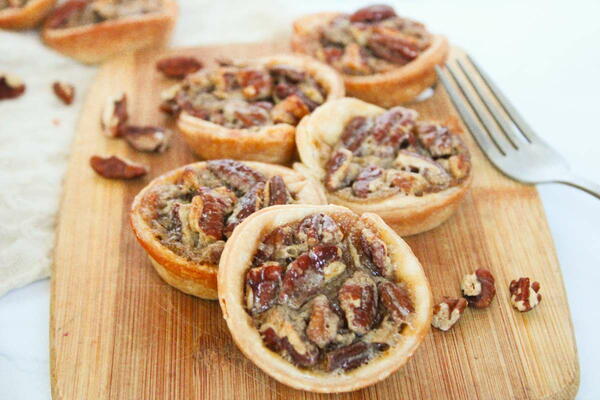 Easy Mini Pecan Pies Recipe