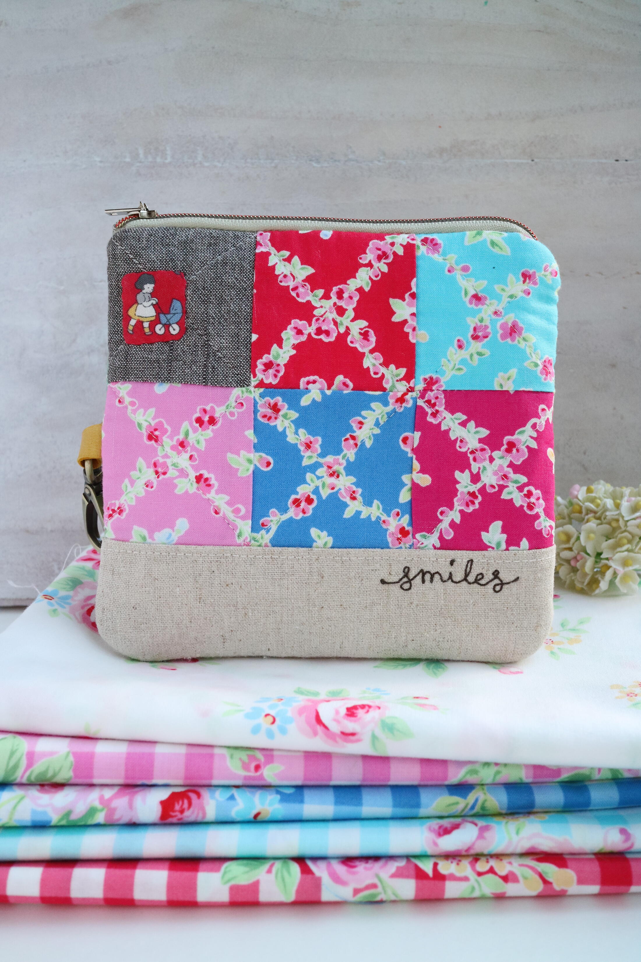 小物 ANREALAGE PATCHWORK ROUND ZIP PURSE PATCHWORK ROUND ZIP PURSE｜ANREALAGE OFFICIAL ONLINE SHOP