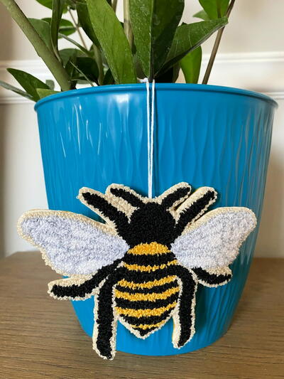 “Queen Bee” Free Punch Needle Pattern