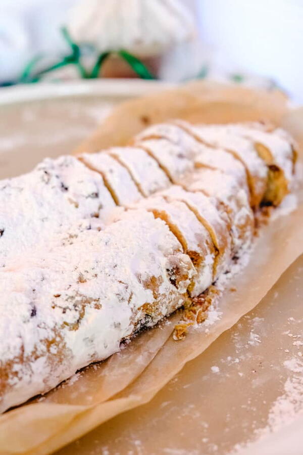 Butter Stollen German Christmas Bread (Easy Authentic German Stollen Recipe ...