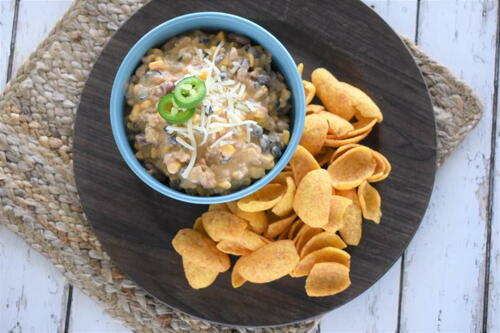 Delicious Slow Cooker Chili Cheese Dip
