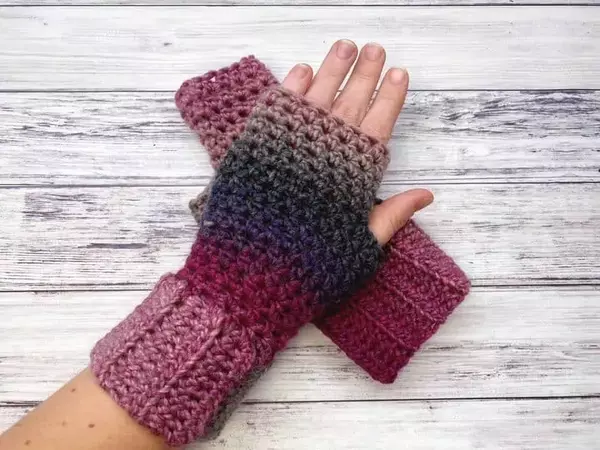 Easy Crochet Fingerless Gloves