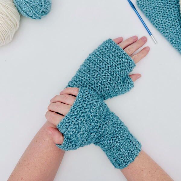 Herringbone Free Crochet Fingerless Gloves Pattern