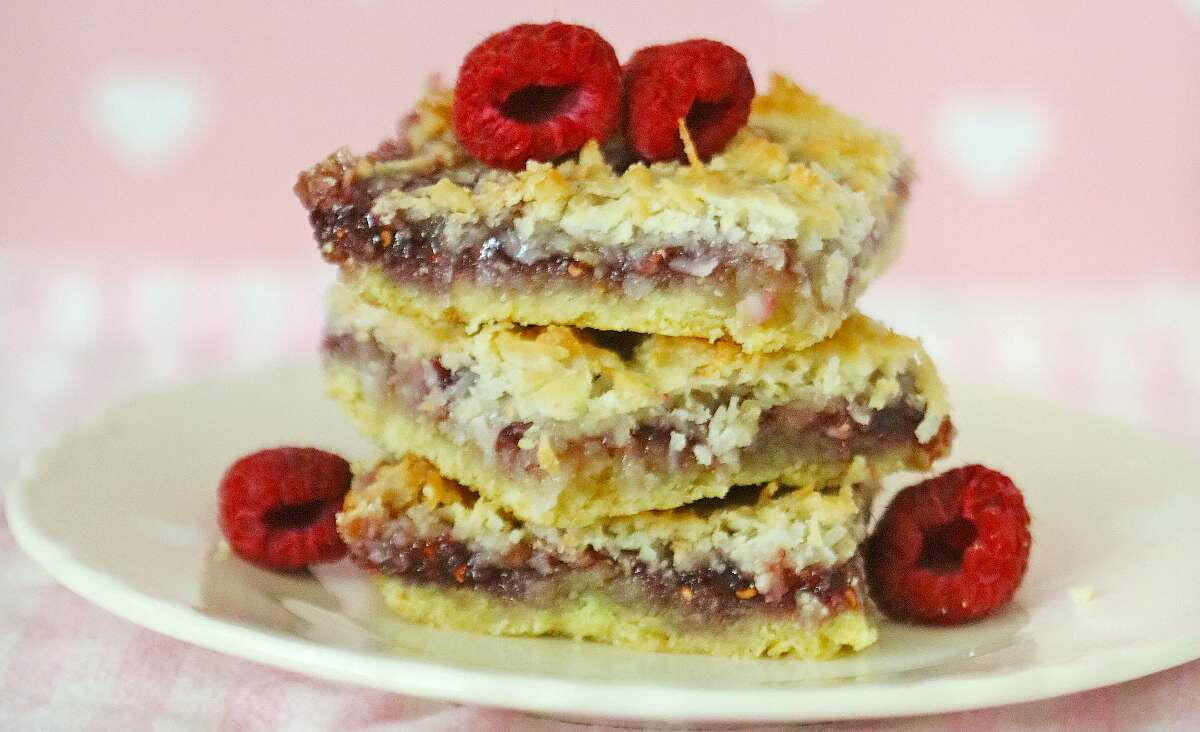 Easy And Delicious Raspberry Cookies Recipe | FaveSouthernRecipes.com