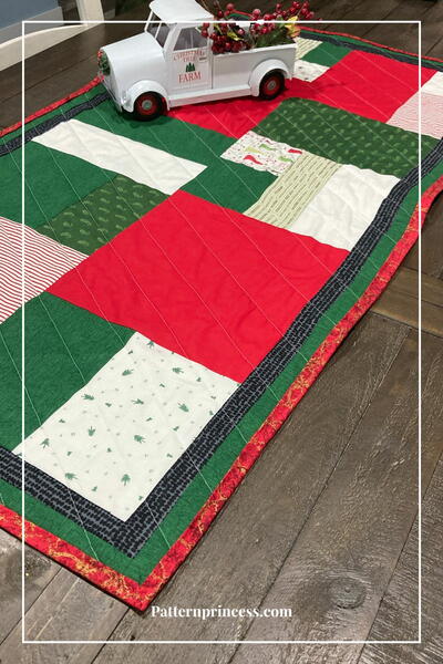 Mosaic Color Block Christmas Table Runner Pattern