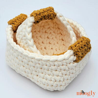 Big And Little Crochet Basket Set