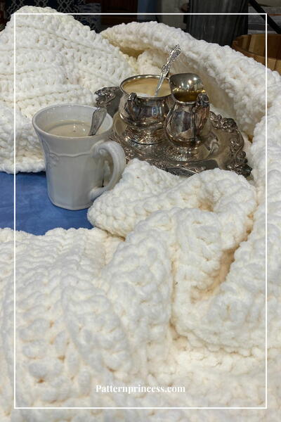 Beginner Friendly Comfy Chunky Crochet Blanket Pattern