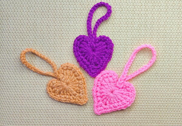 How To Make A Quick Crochet Heart Charm