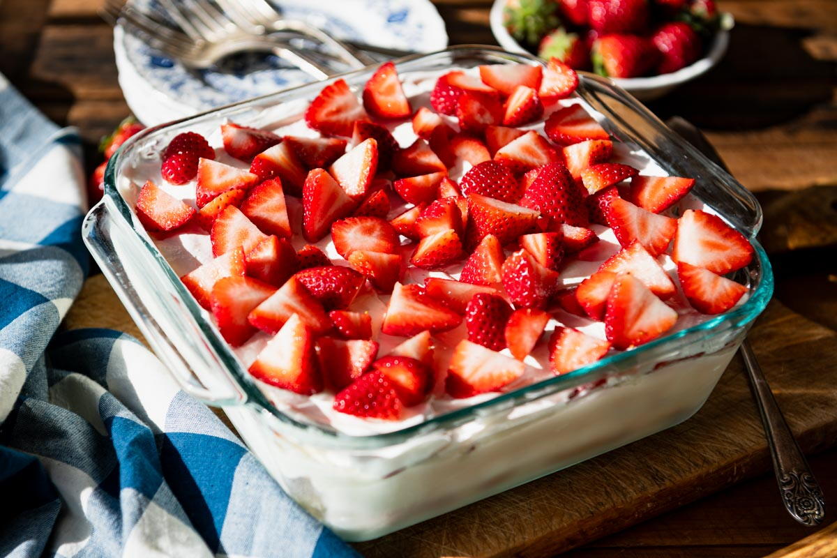 Strawberry cream cheese icebox cake