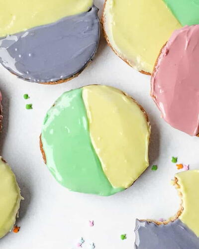 Bakery-style Easter Iced Cookies (black And White Bakery-style!)