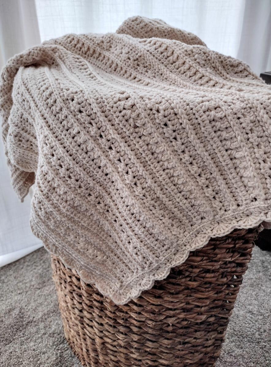 Evelyn blanket allfreecrochet