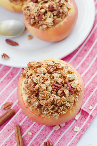 Baked Apples With Crumble Topping