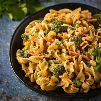 Easy Spicy Peanut Butter Broccoli With Noodles