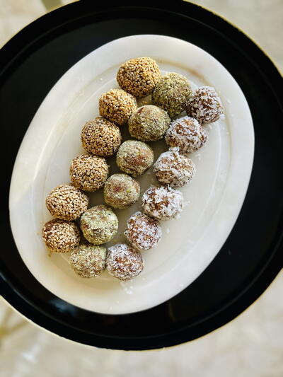 15-minute Dates Protein Balls Energy Booster