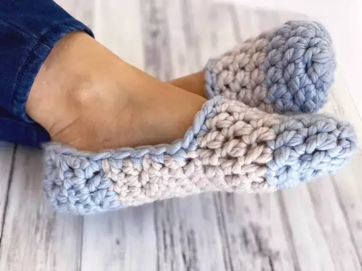 Super Bulky Slipper Socks | FaveCrafts.com