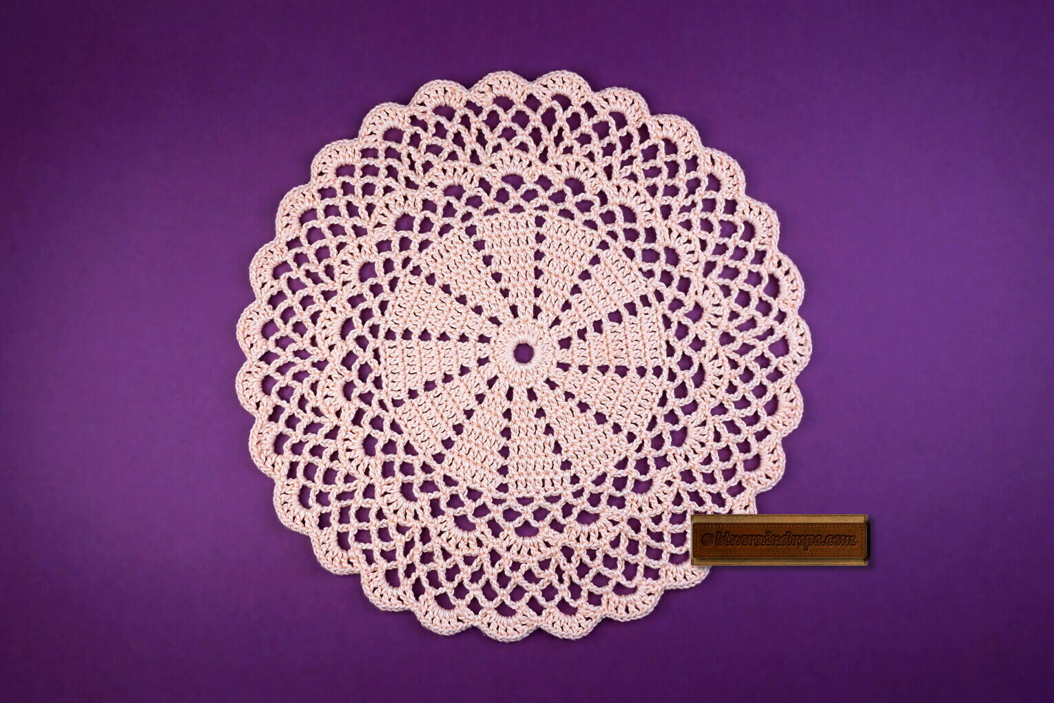 Graceful Loops Round Doily | AllFreeCrochet.com