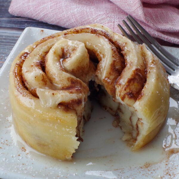 Healthy Cinnamon Roll In A Mug