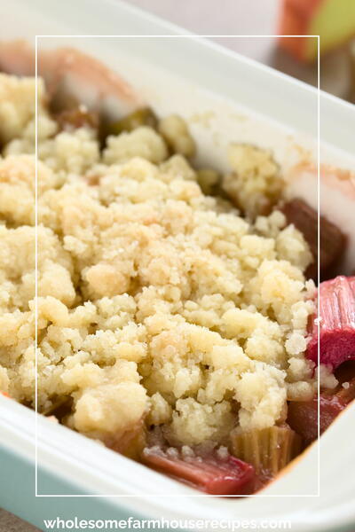 Sweet And Tangy Easy Rhubarb Crumble Recipe