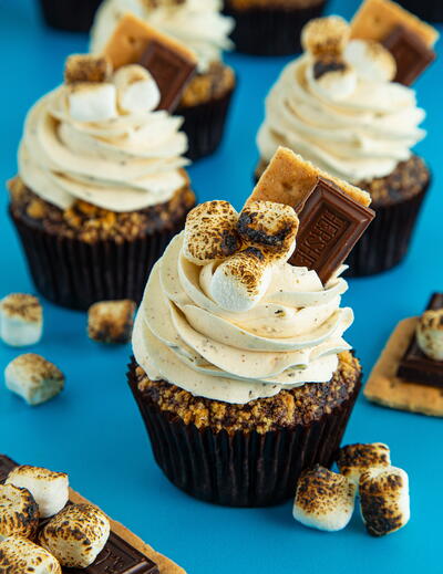 Straight Up S'mores Cupcakes