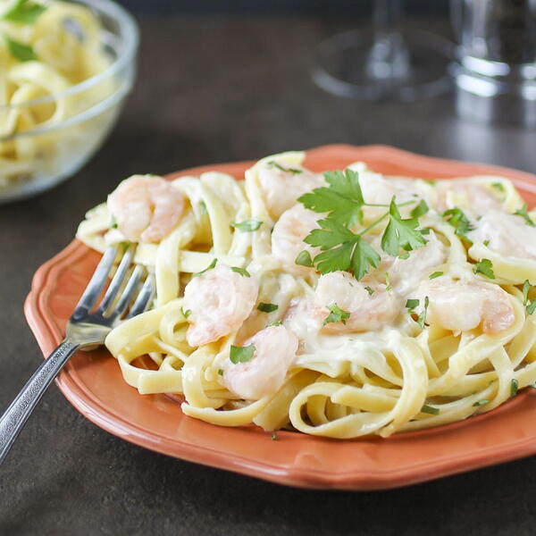 Delicious Light Fettuccine Alfredo With Shrimp