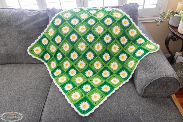 Daisy Granny Square Blanket