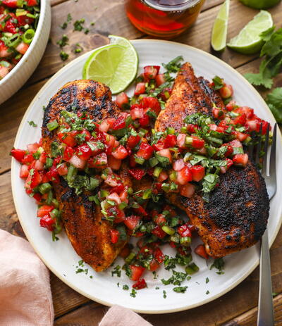 Grilled Chicken with Strawberry-Jalapeño Salsa