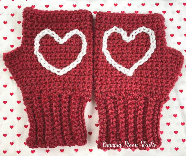 Helena Heart Mitts