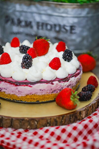 No Bake Berry Cheesecake