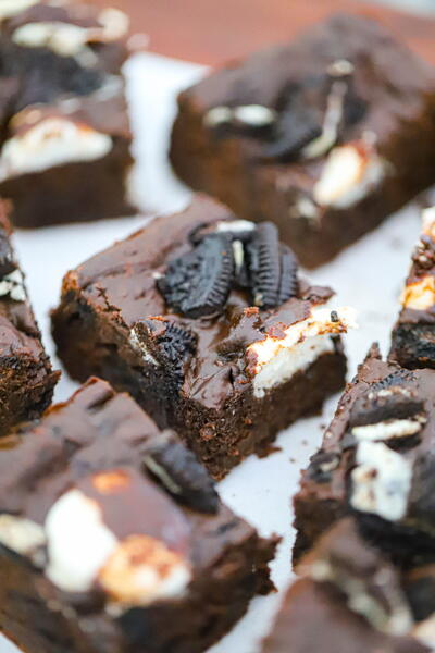 Vegan Oreo Marshmallow Brownies