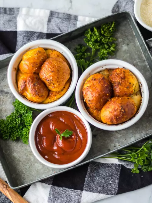 Air Fryer Pull Apart Pizza Bread