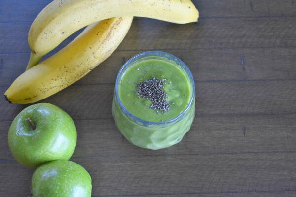 Easy Banana Avocado Apple Smoothie Recipe