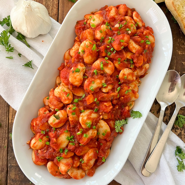 Garlic Butter Beans In Tomato Sauce | Healthy & Delicious One-pan Recipe