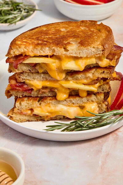 Apple Bacon Grilled Cheese