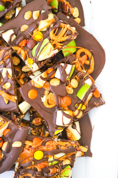 Loaded Caramel Apple Pretzel Bark