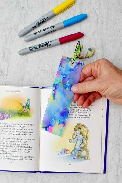 Diy Recycled Plastic Bookmarks Using Sharpies & Alcohol