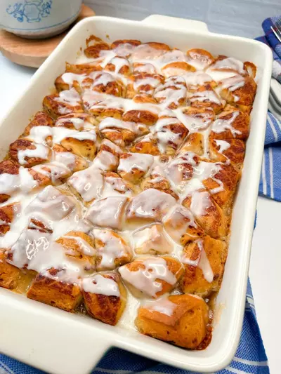 Cinnamon Roll Casserole With Apple Pie Filling