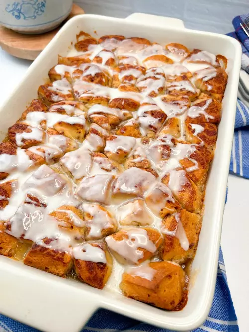 Cinnamon Roll Casserole With Apple Pie Filling