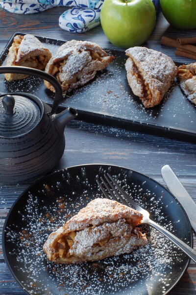 Apple Cinnamon Scones