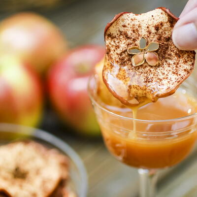 Dried Apple Chips With Cinnamon