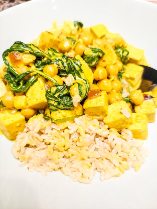 Chickpea And Tofu Curry With Spinach And Brown Rice