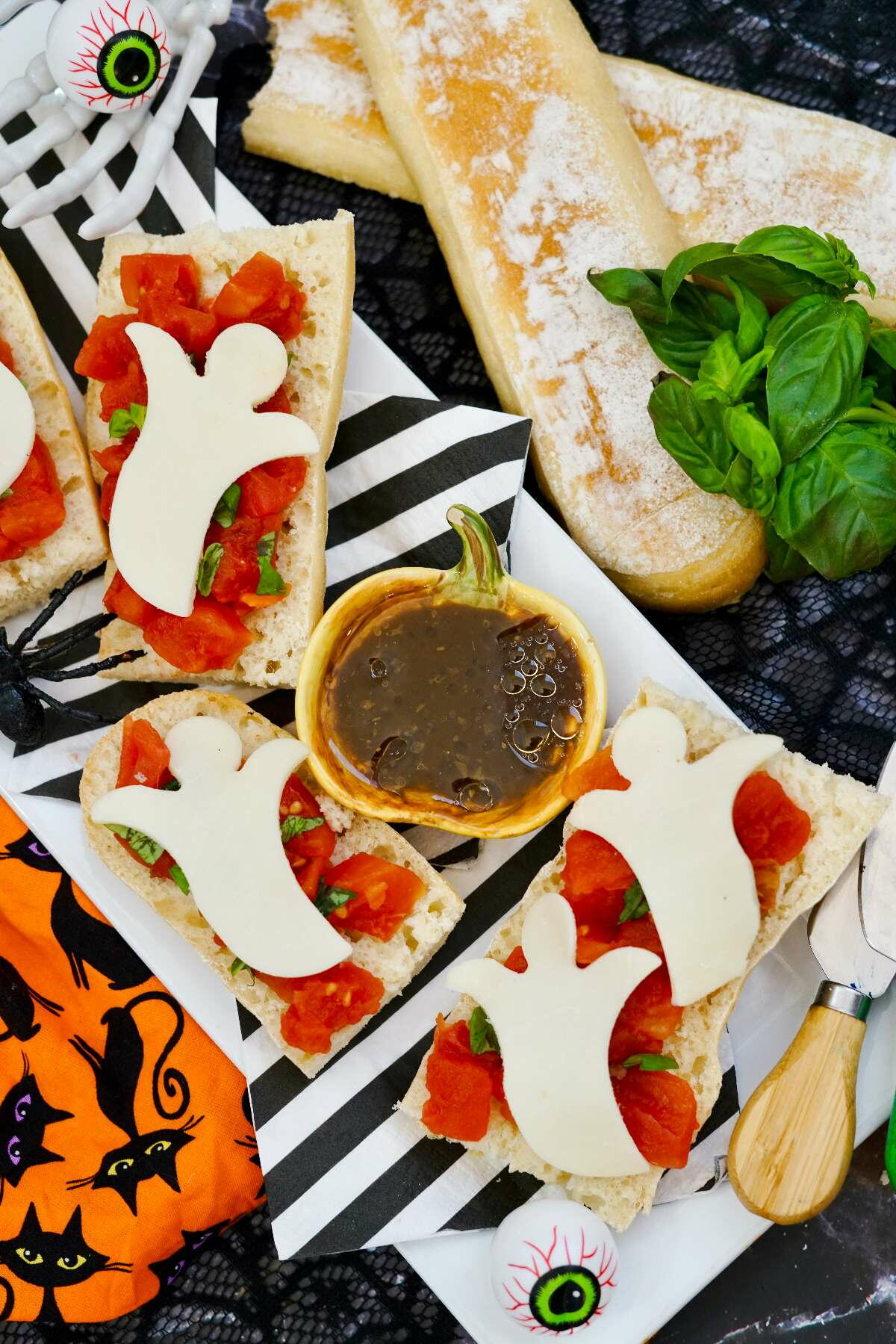 Boo Chetta Spooky Boo-schetta Halloween Appetizer | RecipeLion.com
